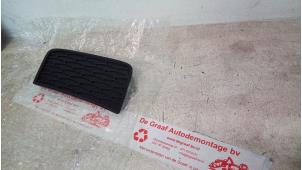 Begagnade Stötfångargrill Landrover Evoque Pris € 50,00 Marginaltabell erbjuds av de Graaf autodemontage B.V.