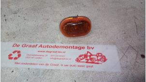 Gebruikte Knipperlicht Scherm links-voor Suzuki Swift (SF310/413) 1.0i Prijs € 7,50 Margeregeling aangeboden door de Graaf autodemontage B.V.