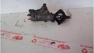 Gebruikte Kontaktslot + Sleutel Volkswagen Transporter/Caravelle T5 2.5 TDi Prijs € 40,00 Margeregeling aangeboden door de Graaf autodemontage B.V.