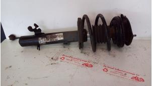 Gebruikte Mac Phersonpoot rechts-voor Mini Mini Cooper S (R53) 1.6 16V Prijs € 60,00 Margeregeling aangeboden door de Graaf autodemontage B.V.