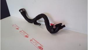 Begagnade Laddluftkylarrör Renault Clio IV (5R) 0.9 Energy TCE 90 12V Pris € 30,00 Marginaltabell erbjuds av de Graaf autodemontage B.V.