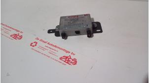 Gebruikte Antenne Versterker BMW X5 (E53) 4.4 V8 32V Prijs € 25,00 Margeregeling aangeboden door de Graaf autodemontage B.V.