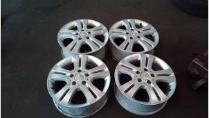 Begagnade Sporthjulsuppsättning Mercedes B-Klasse Pris € 125,00 Marginaltabell erbjuds av de Graaf autodemontage B.V.