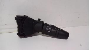 Gebruikte Ruitenwis Schakelaar Nissan Almera (N16) 1.5 16V Prijs € 25,00 Margeregeling aangeboden door de Graaf autodemontage B.V.