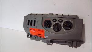 Begagnade Värmekontrollpanel Renault Trafic New (FL) 1.9 dCi 100 16V Pris € 30,00 Marginaltabell erbjuds av de Graaf autodemontage B.V.