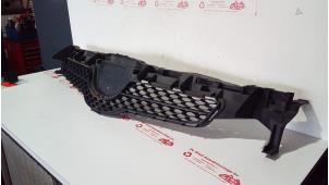Gebruikte Grille Toyota Auris (E15) 2.0 D-4D-F 16V Prijs € 35,00 Margeregeling aangeboden door de Graaf autodemontage B.V.