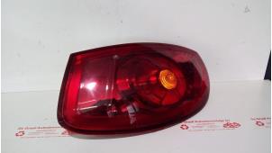 Begagnade Baklykta, vänster Fiat Bravo (198A) 1.4 16V Pris € 40,00 Marginaltabell erbjuds av de Graaf autodemontage B.V.