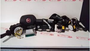 Gebruikte Airbag Set + Module Fiat Bravo (198A) 1.4 16V Prijs € 350,00 Margeregeling aangeboden door de Graaf autodemontage B.V.