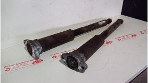 Gebruikte Schokbreker set Mercedes E (W213) E-220d 2.0 Turbo 16V Prijs € 100,00 Margeregeling aangeboden door de Graaf autodemontage B.V.