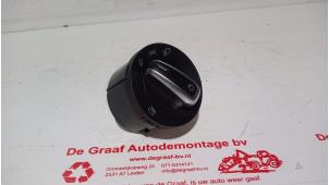 Gebruikte Licht Schakelaar Volkswagen Golf VI (5K1) 1.4 TSI 122 16V Prijs € 20,00 Margeregeling aangeboden door de Graaf autodemontage B.V.