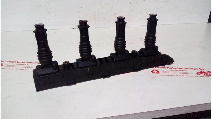 Bobine van een Opel Agila (A) 1.2 16V 2000