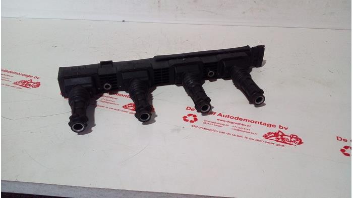 Bobine van een Opel Agila (A) 1.2 16V 2000