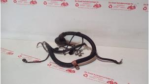 Begagnade Batteriterminal Mercedes B (W245) 1.7 B-170 16V Pris € 35,00 Marginaltabell erbjuds av de Graaf autodemontage B.V.