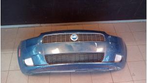 Gebruikte Voorbumper Fiat Grande Punto (199) 1.4 Prijs € 85,00 Margeregeling aangeboden door de Graaf autodemontage B.V.