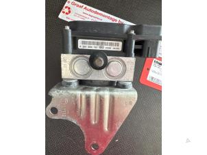 Begagnade ABS-pump Ford Ka II 1.2 Pris € 50,00 Marginaltabell erbjuds av de Graaf autodemontage B.V.
