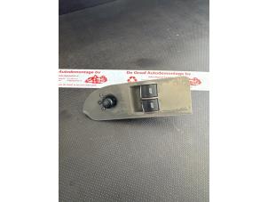 Begagnade Flerfunktionsbrytare, fönster Audi A2 (8Z0) 1.4 16V Pris € 30,00 Marginaltabell erbjuds av de Graaf autodemontage B.V.