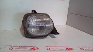 Gebruikte Koplamp rechts Fiat Multipla (186) 1.6 16V 100 SX,ELX Prijs € 30,00 Margeregeling aangeboden door de Graaf autodemontage B.V.