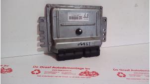 Używane Komputer sterowania silnika Nissan Note (E11) 1.4 16V Cena € 75,00 Procedura marży oferowane przez de Graaf autodemontage B.V.