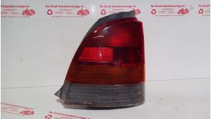 Gebruikte Achterlicht rechts Toyota Starlet (EP9) 1.3,XLi,GLi 16V Prijs € 40,00 Margeregeling aangeboden door de Graaf autodemontage B.V.