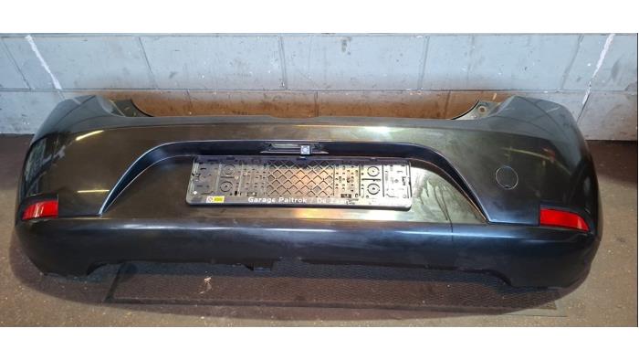 Bakre stötfångare från en Dacia Sandero II 0.9 TCE 12V 2016