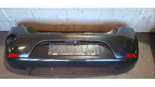 Begagnade Bakre stötfångare Dacia Sandero II 0.9 TCE 12V Pris € 200,00 Marginaltabell erbjuds av de Graaf autodemontage B.V.