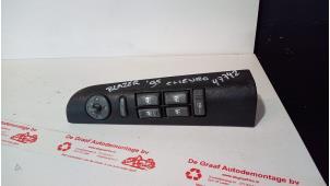 Gebruikte Combischakelaar ramen Chevrolet Blazer 4.3 ZR2/Mid 4x4 Prijs € 50,00 Margeregeling aangeboden door de Graaf autodemontage B.V.