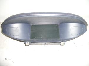 Begagnade Navigeringsset Renault Laguna II Grandtour (KG) 1.8 16V Pris på förfrågan erbjuds av de Graaf autodemontage B.V.