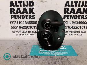 Używane Dzwignia wyboru automatycznej skrzyni biegów Maserati 4200 GT Cena na żądanie oferowane przez "Altijd Raak" Penders