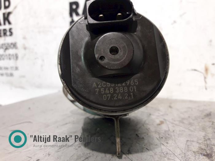 Nokkenas Verstelling van een BMW 7-Serie 2007