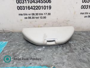 Używane Uchwyt na okulary Volkswagen Transporter T5 2.0 Cena na żądanie oferowane przez "Altijd Raak" Penders