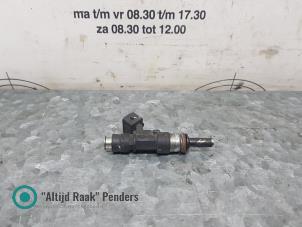 Gebruikte Injector (benzine injectie) BMW 5 serie (E60) M5 V-10 40V LHD Prijs op aanvraag aangeboden door "Altijd Raak" Penders