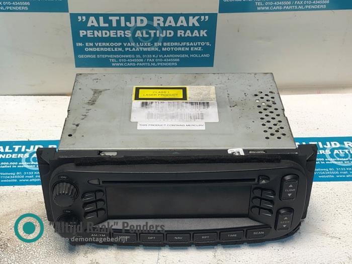 Radio/CD-spelare (diverse) från en Jeep Grand Cherokee 2008