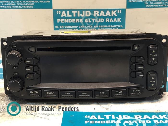 Radio/CD-spelare (diverse) från en Jeep Grand Cherokee 2008