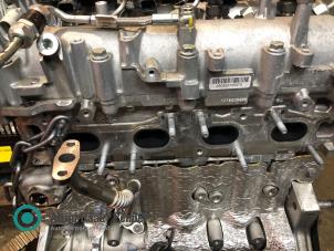 Begagnade Topplock Alfa Romeo Giulia (952) 2.2d 180 16V Pris på förfrågan erbjuds av "Altijd Raak" Penders