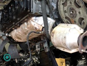 Używane Kolektor wydechowy + katalizator Nissan Titan 5.6 V8 4x4 Cena na żądanie oferowane przez "Altijd Raak" Penders