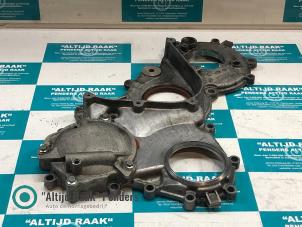 Begagnade Kamremsskydd Opel Vivaro 2.5 CDTI 16V Pris på förfrågan erbjuds av "Altijd Raak" Penders