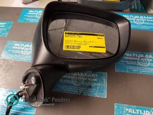 Gebruikte Buitenspiegel rechts Mazda CX-5 I (KE,GH) 2.0 SkyActiv-G 16V 2WD Prijs op aanvraag aangeboden door "Altijd Raak" Penders