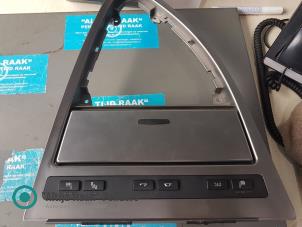 Gebruikte Stoelverwarmings Schakelaar BMW 6 serie (E64) 630 Ci 24V Prijs op aanvraag aangeboden door "Altijd Raak" Penders