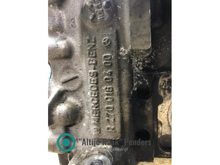 Topplock från en Mercedes-Benz CLA (117.3) 2.0 CLA-250 Turbo 16V 4-Matic 2015