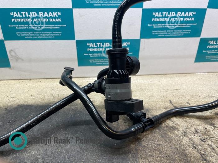 Bränsletryckssensor från en BMW 1 serie (F20) M135i 3.0 24V 2014