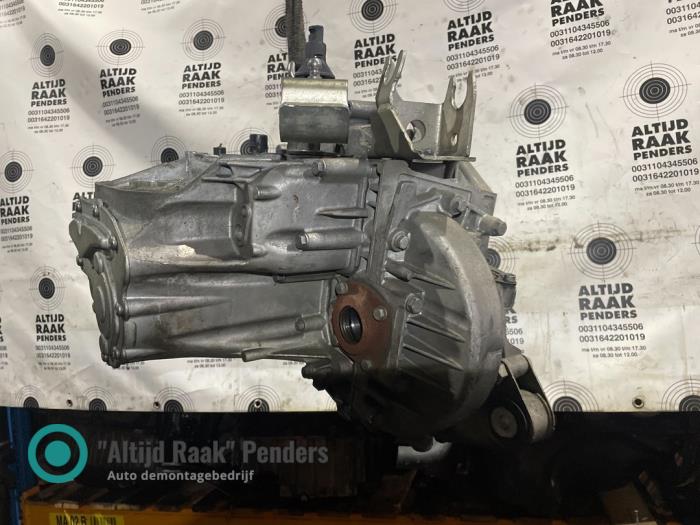 Växellåda från en Peugeot Boxer (U9) 2.2 HDi 130 Euro 5 2014