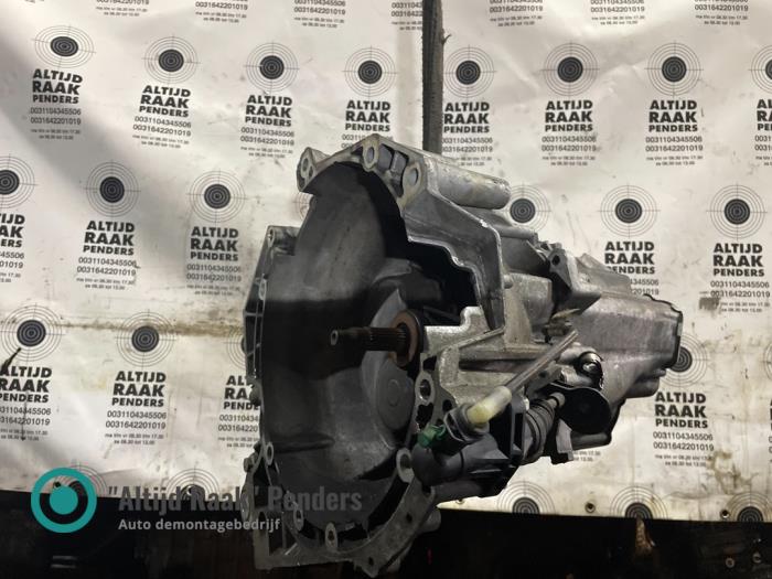 Växellåda från en Peugeot Boxer (U9) 2.2 HDi 130 Euro 5 2014