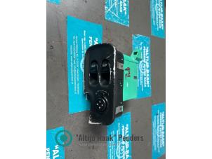 Gebruikte Raam schakelaar elektrisch Alfa Romeo GT (937) 2.0 JTS 16V Prijs op aanvraag aangeboden door "Altijd Raak" Penders