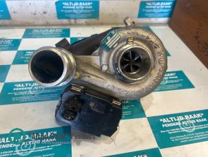 Begagnade Turbo Hyundai Santa Fe III (DM) 2.2 CRDi R 16V 4x2 Pris på förfrågan erbjuds av "Altijd Raak" Penders