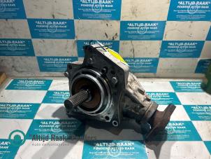 Używane Rozdzielcza skrzynia biegów 4x4 Renault Koleos I 2.0 dCi 16V 150 FAP 4x4 Cena na żądanie oferowane przez "Altijd Raak" Penders