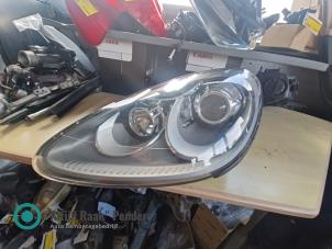 Begagnade Strålkastare, vänster Porsche Cayenne II (92A) Pris på förfrågan erbjuds av "Altijd Raak" Penders