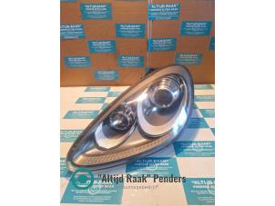 Begagnade Strålkastare, vänster Porsche Cayenne Pris på förfrågan erbjuds av "Altijd Raak" Penders