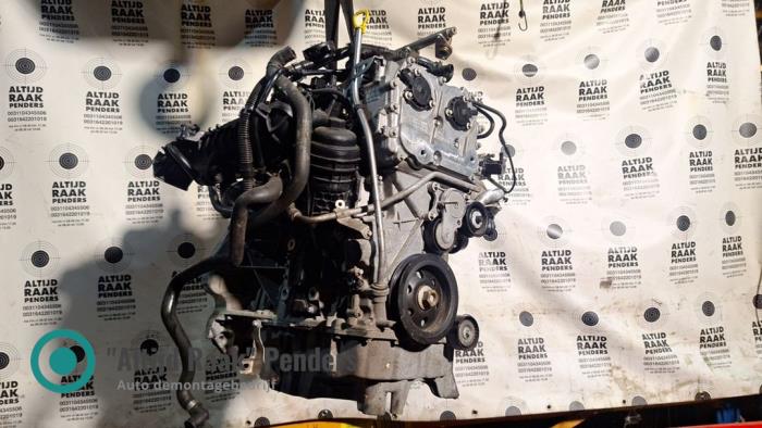 Topplock från en Mercedes-Benz A (W176) 2.0 A-250 Turbo 16V 2013