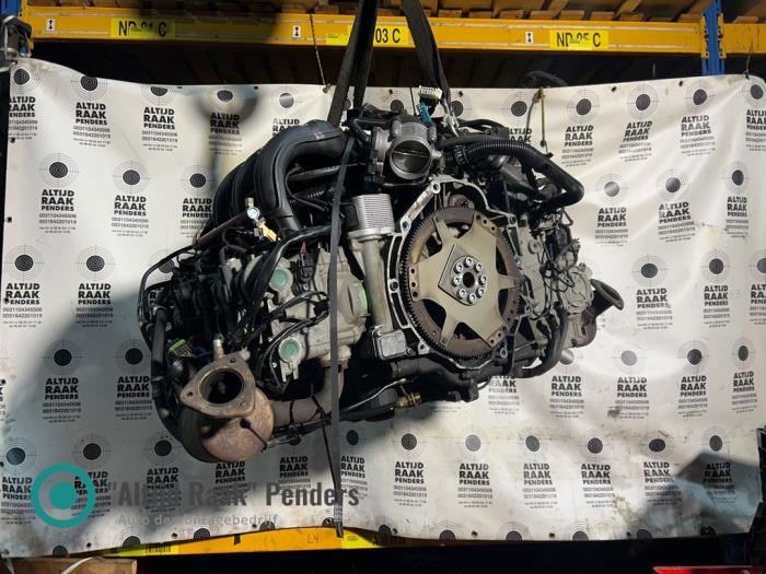 Motor van een Porsche Boxster (987) 2.7 24V 2006