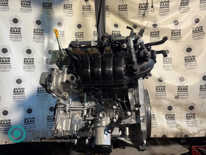 Motor van een Renault Arkana (RJLL) 1.6 E-Tech 145 16V 2024